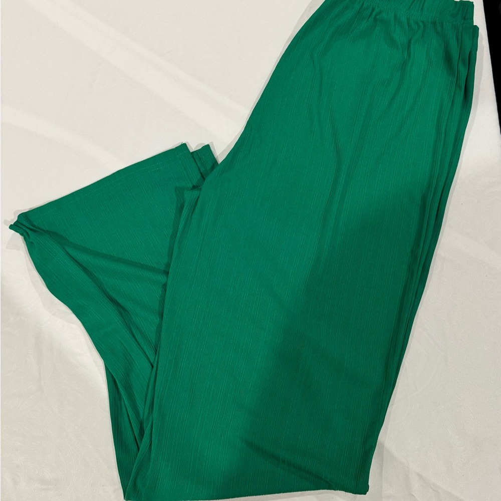 Elegant Green Women's Pants